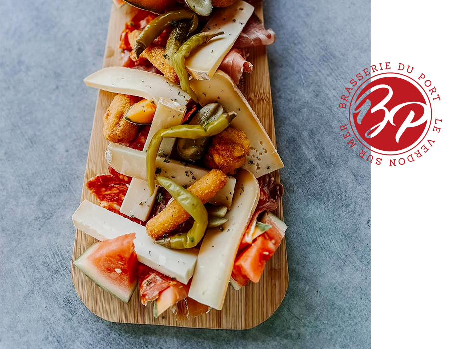 Le Restaurant - La Brasserie Du Port - restaurant LE VERDON-SUR-MER - Soulac sur Mer - Embarcadère Royan